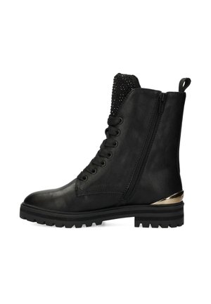 Bottine noire à lacets avec fermeture éclair latérale, semelle texturée, col rembourré pour la cheville orné de petits clous, et détail métallique sur le talon.