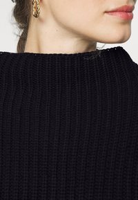 Selected Femme Strickpullover - black