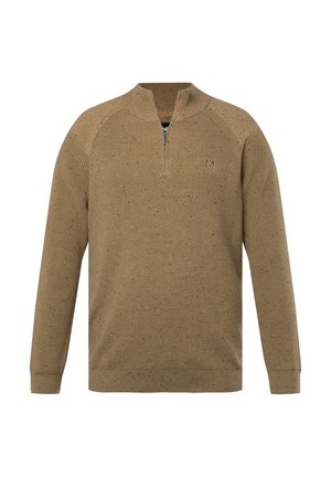 Brun, strikket pullover med halvlukket krave, raglanærmer og spottet tekstur. Har et lille logo på brystet.