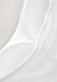REGULAR FIT - BANDEAU  - Toppi - white