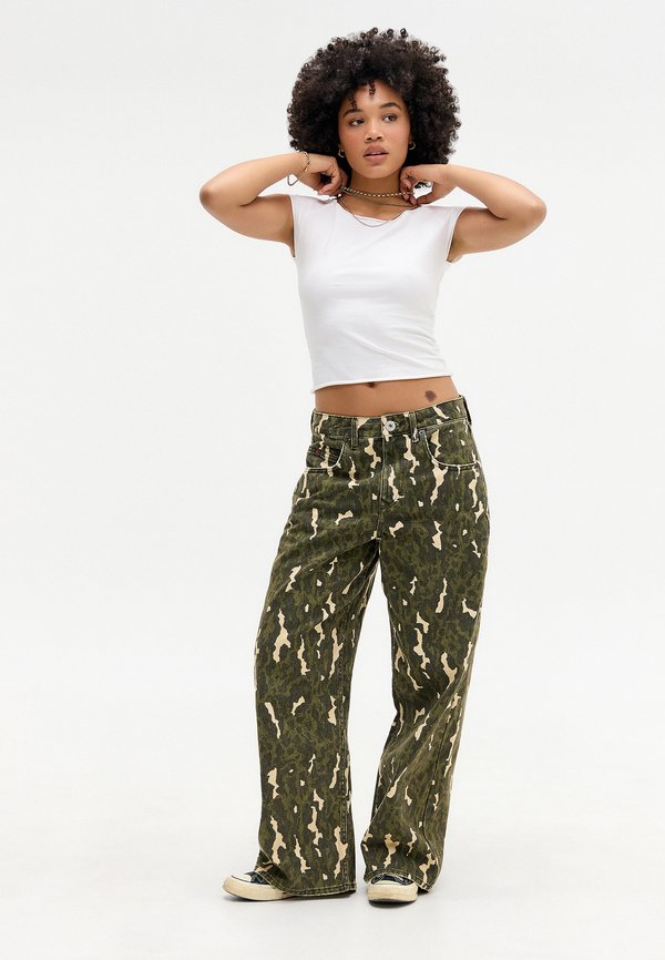 JAYA ANIMAL CAMO - Relaxed fit jeans - khaki4
