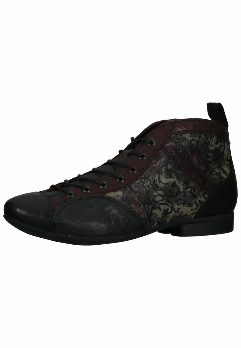 Botas de cuero negro hasta el tobillo con acentos burdeos, un patrón floral en el lateral y punta redonda. Cuentan con cordones y un tacón bajo.