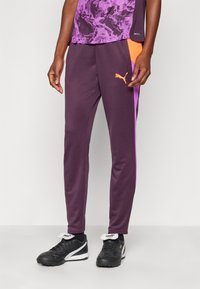 Puma - INDIVIDUALBLAZE TRAINING PANTS - Pantalones deportivos - midnight plum Imagen en miniatura 1