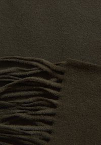 Oscar Jacobson Sjaal - deep olive green