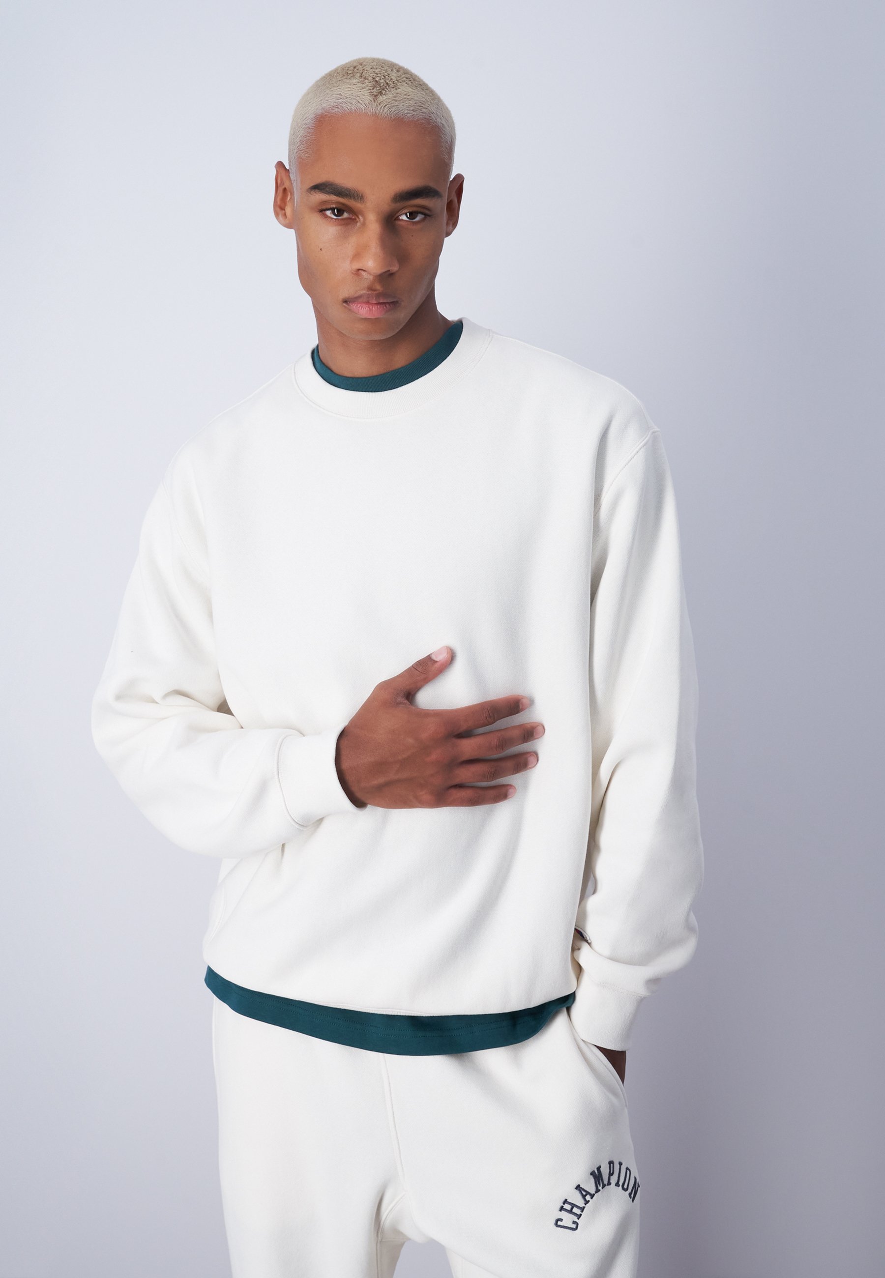 Champion REVERSE WEAVE CREWNECK RWSS - Sweatshirt - offwhite 