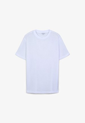 Weißes T-Shirt mit kurzen Ärmeln aus strukturiertem Stoff mit Karomuster, ausgestattet mit Rundhalsausschnitt und lockerer Passform.