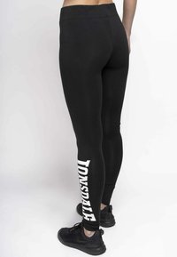 Lonsdale SHUSTOKE - Legging (type pantalon) - black