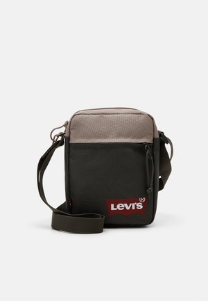 Levi's® MINI CROSSBODY SOLID BATWING UNISEX - Schoudertas - army green