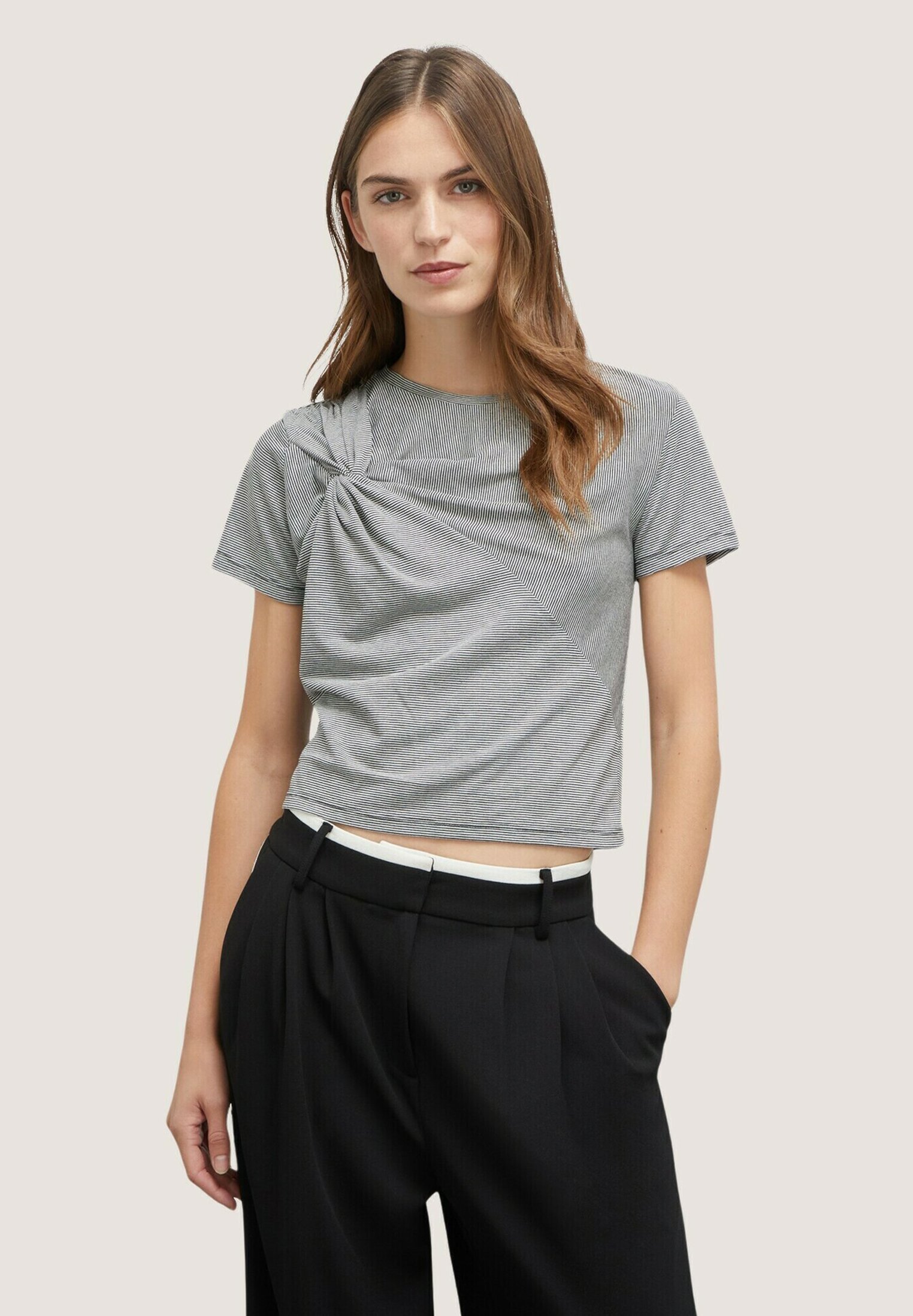 Motivi A MICRO RIGA CON NODO Print T-shirt nero/black Zalando