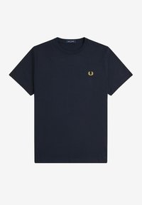 Camiseta de algodón azul marino con mangas cortas, cuello redondo y un pequeño emblema amarillo en la parte izquierda del pecho. Textura suave.