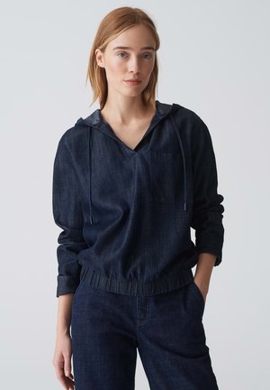 Dunkelblaue Denim-Hoodie mit V-Ausschnitt, Fronttasche und elastischem Bund. Verfügt über eine kontrastierende Kapuze und lange Ärmel.