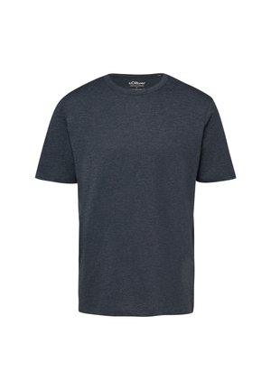 Ciemnoszary t-shirt o krótkim rękawie z delikatną teksturą, luźnym krojem i metką marki s.Oliver wewnątrz kołnierza.