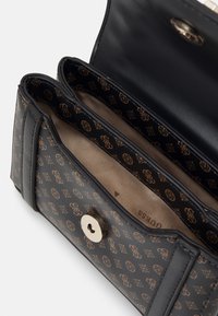 Guess EMILEE - Borsa a tracolla - mocha