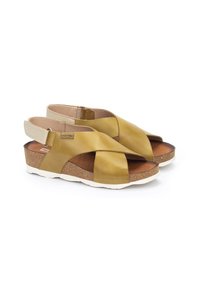 Pikolinos MAHON - Sandalias de cuña - yellow