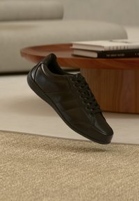 Δεν επιλέχθηκε, black