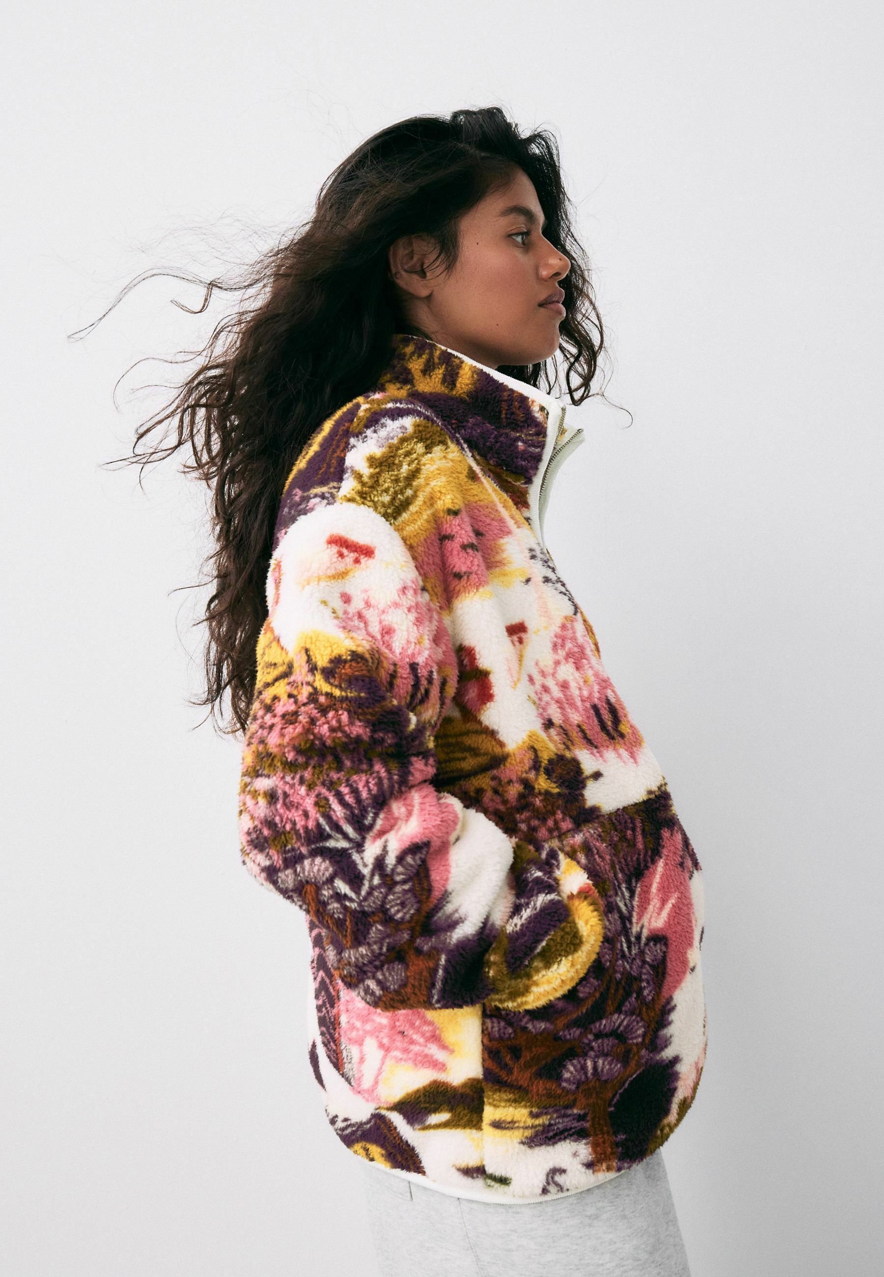 COLUR by Rolland Berry アッセンブル ジャケット y2k Next BORG HALF ZIP - Fleece jumper - purple garden print/multi