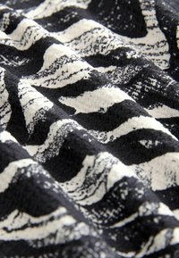 Next TEXTURED RUCHED SIDE REGULAR FIT - Bluse - black white zebra print