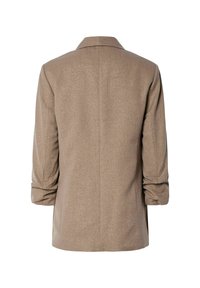 Blazer lungo marrone a maniche lunghe con un design strutturato, caratterizzato da un colletto a rever, tessuto texturizzato e maniche arrotolate per un tocco moderno.