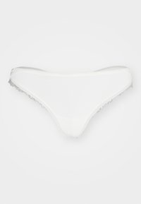 Δεν επιλέχθηκε, ivory