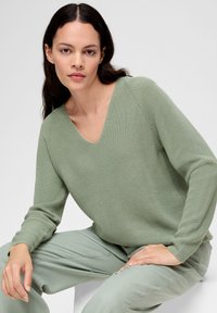s.Oliver MANCHES RAGLAN zielony