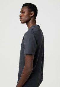 Wrangler GRAPHIC - T-shirts print - faded_black