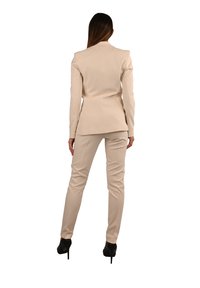 Kocca BERNINN SET - Blazer - bianco sporco