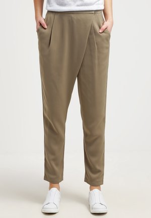 KIOMI Pantalon classique - olive