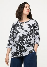 Camiseta De Manga Corta, Rayas, Corazones, Cuello Redondo, Media Manga