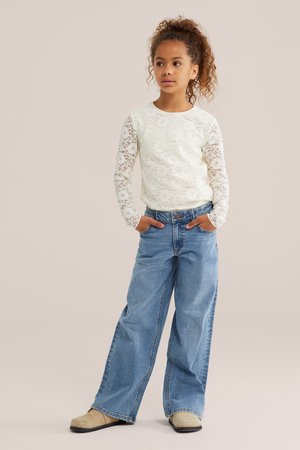 WE Fashion, Blouse - white