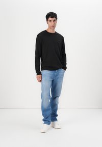 Tommy Jeans 2 PACK  - T-shirt à manches longues - black/dark night navy