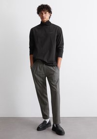 Marc O'Polo DENIM TURTLE NECK RELAXED FIT - Hosszú ujjú felső - black