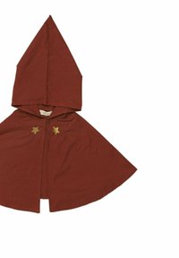 Capa de algodón roja con capucha puntiaguda, que presenta dos estrellas doradas en el pecho. Textura suave, diseño fluido y largo hasta la rodilla.