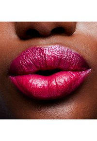 MAC AMPLIFIED CRÈME LIPSTICK - Lippenstift - full fuchsia