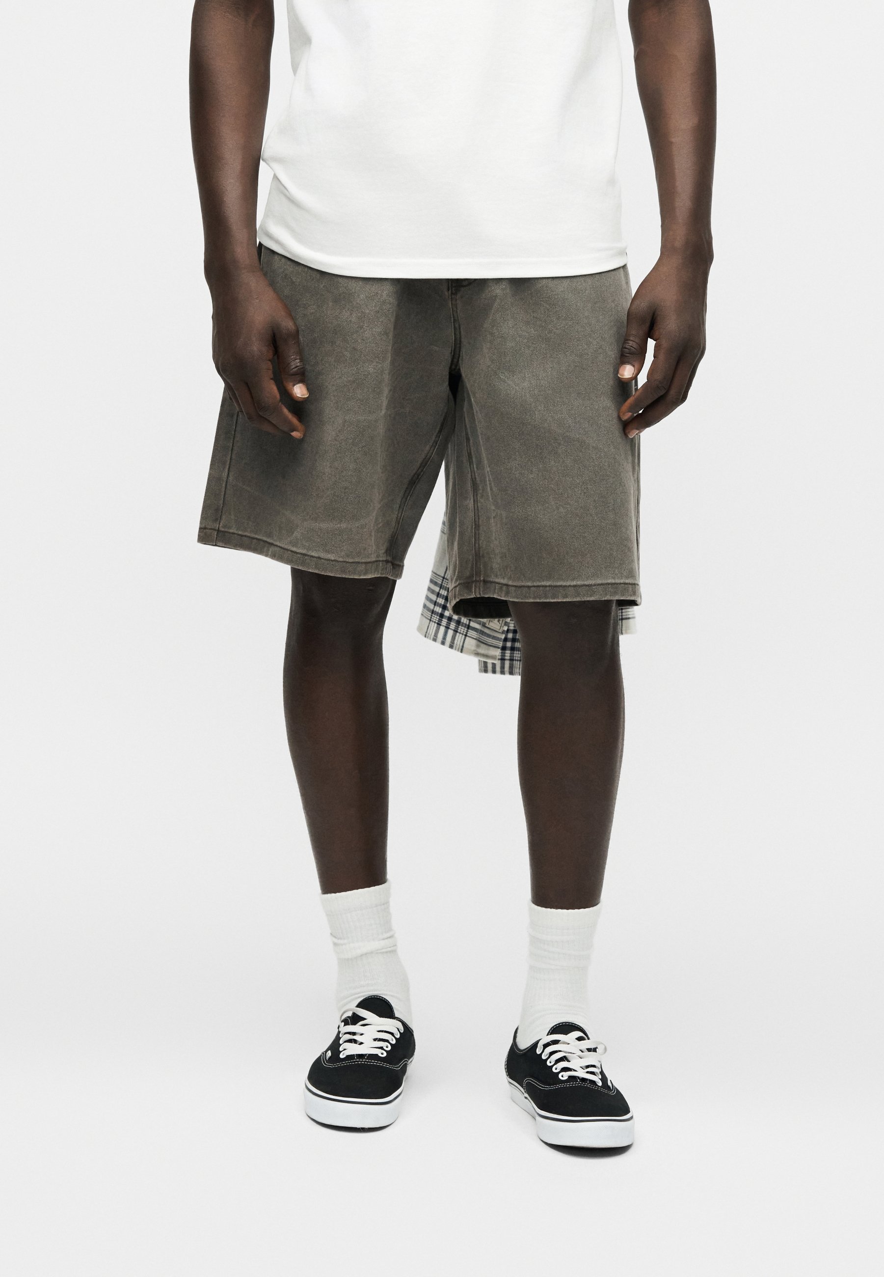 Obey Clothing BIGWIG BAGGY - Denim shorts - black olive wrinkle
