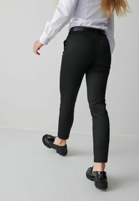 Clarks Auduma bikses - black