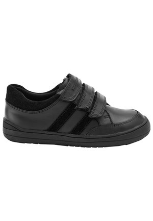 Sort læder-sneaker med tre justerbare velcrolukninger og en polstret krave for komfort, vist fra siden på en hvid baggrund.