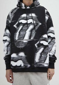 PULL&BEAR Felpa con cappuccio - black