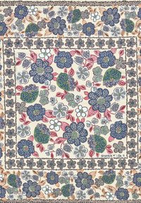 Tela con estampado floral que presenta flores multicolores en azul, verde y rojo, sobre un fondo crema, enmarcada por acentos más oscuros.