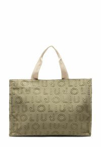 Oliwkowa torba tote z teksturowanym wzorem logo, z kremowymi uchwytami z materiału i prostokątnym kształtem.