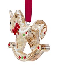 Kristallgunga häst dekoration med klara och karamellfärger, accentuerad med röda och gröna detaljer, med ett rött band för upphängning.