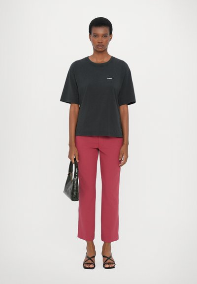 CLOSED RELAXED - T-shirt - bas - black