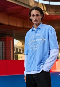 Next EDIT SHORT SLEEVE STRIPE - Pluus - blue