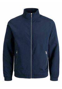 Námořnicky modrá bunda na zip s vysokým límcem, dvěma bočními kapsami na zip, elastickými manžetami a hladkou texturou látky.