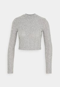 Maglione corto grigio a maniche lunghe realizzato in tessuto lavorato a maglia testurizzato. Presenta una scollatura alta a girocollo e una silhouette aderente.