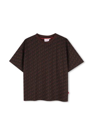 T-shirt marron à manches courtes avec motif répétitif de logo noir et étiquette rouge "HUGO" à l’intérieur de l’encolure.