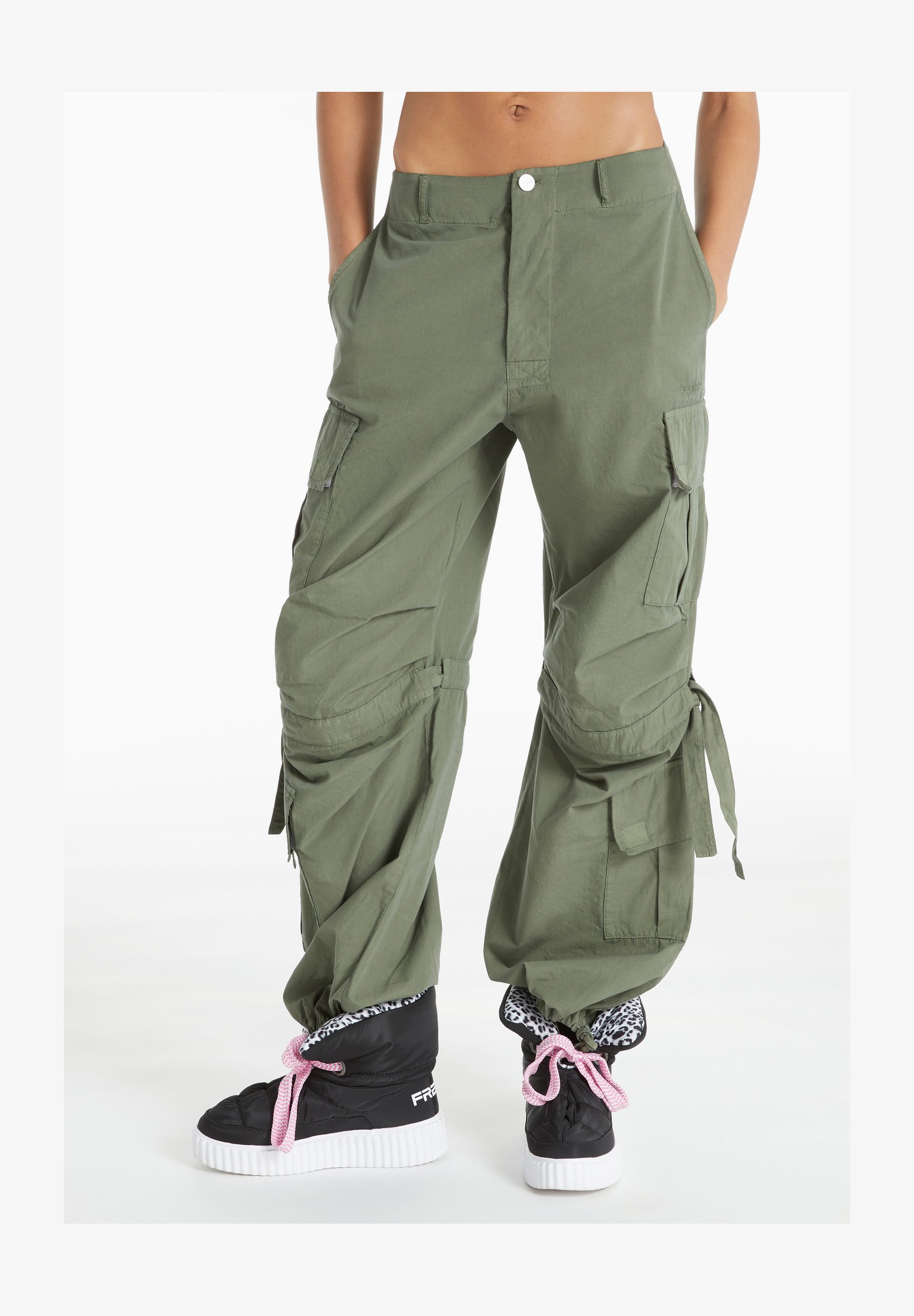 Abbigliamento Outdoor Donna Salopette Donna Cargo Multitasche - Pantaloni Leggeri Per Outdoor E Streetwear Pantaloni Leggeri Rivetti