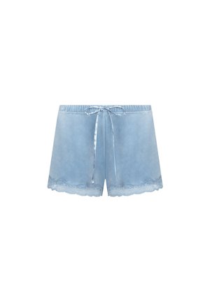Shorts bleu clair en tissu doux avec une taille élastique, un cordon en satin et une finition en dentelle au niveau de l'ourlet.