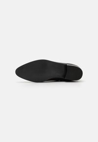 Tommy Hilfiger Klasiski puszābaki - black