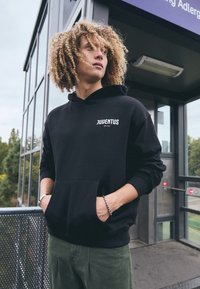 Legacies JUVENTUS TURIN ETHOS HOOD - Equipación de clubes - black