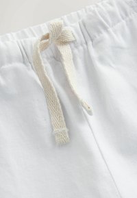 Ei valittu, new white